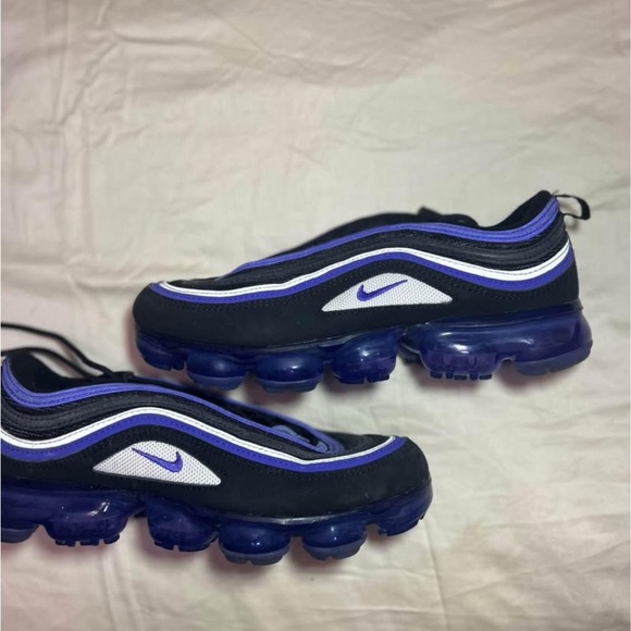 Nike Black and Blue VaporMax Shoes - Picture 3 of 4